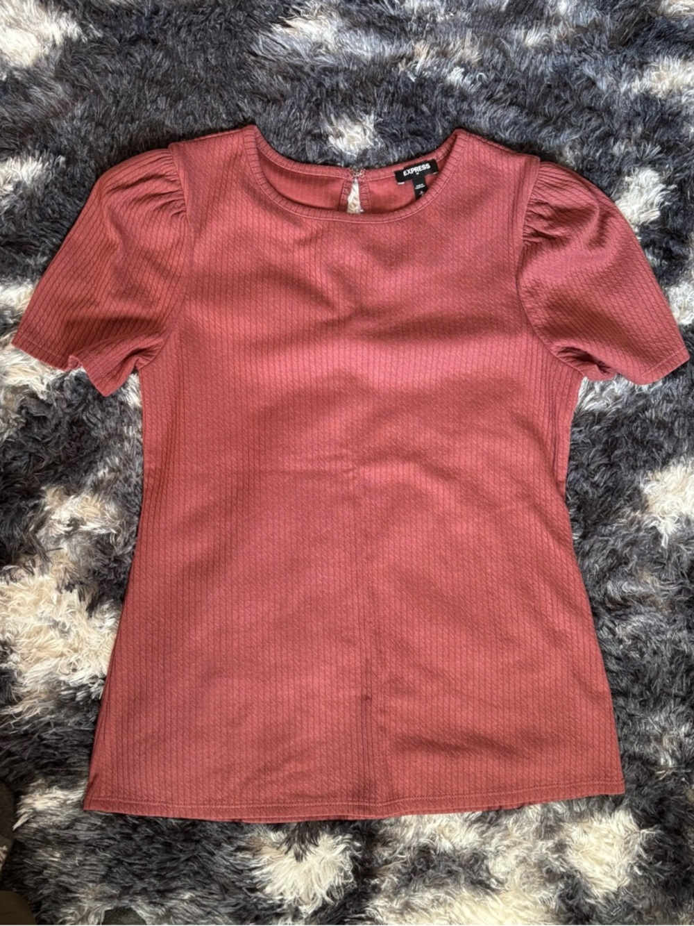 Express Ribbed Short Sleeve Top in Rose Mauve